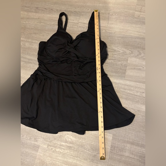 Anne Cole Swim Suit Womens 20w Black One Piece Flowy Ruche Beach Vacation Pool - Picture 5 of 6